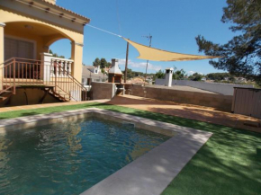 VILLA QUERALT CON PISCINA PRIVADA